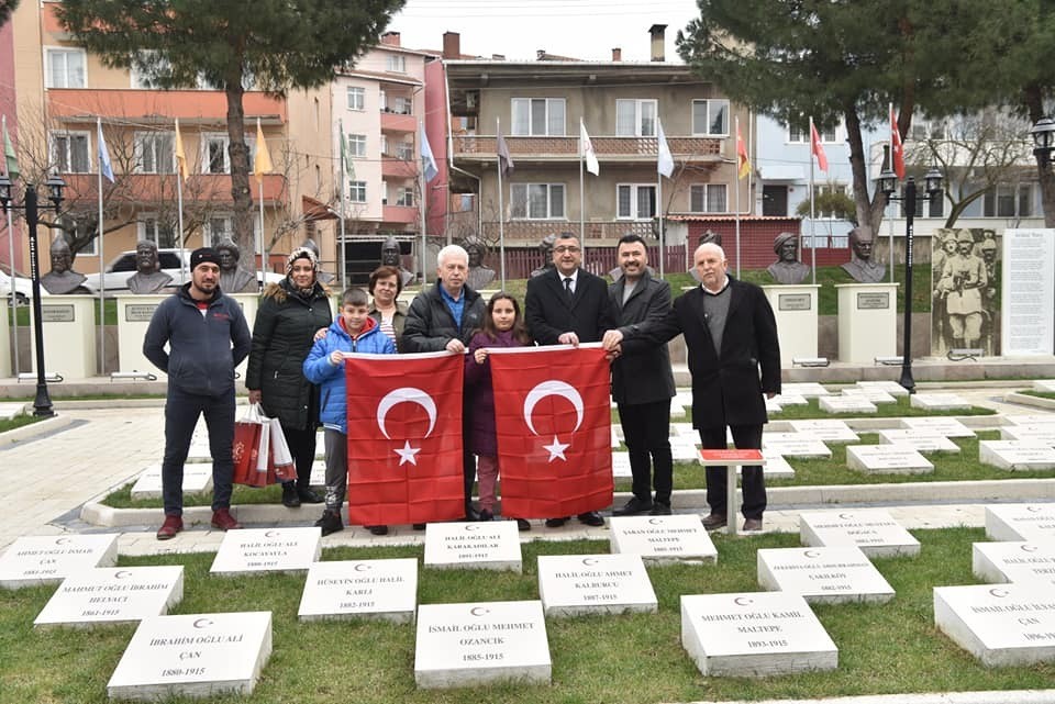 Çanakkale’nin Çan ilçesinde geçtiğimiz hafta yağan kar yağışı sonrası Karşıyaka Mahallesi’nde bulunan Çanlı Gaziler, Şehitler ve Türk Devletleri ...