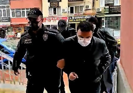 Kocaeli merkezli 5 ilde düzenlenen silah kaçakçılığı operasyonunda gözaltına alınan 44 şüpheliden 24’ü adliyeye sevk edilmişti. Adliyeye sevk ...