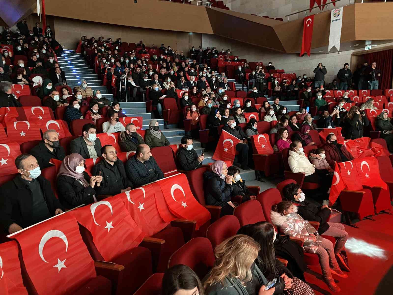 Şile’de 18 Mart Çanakkale Zaferi’nin 107. yılı anma programları kapsamında “Çanakkale Zaferi ve Şehitleri Anma Günü Özel Programı” düzenlendi ...