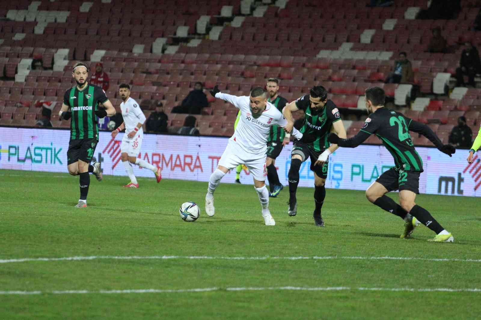 Spor Toto 1. Ligin 28. haftasında Balıkesirspor sahasında Denizlispor’a 1-0 mağlup oldu. Maçtan dakikalar 2. dakikada gelişen Denizlispor ...