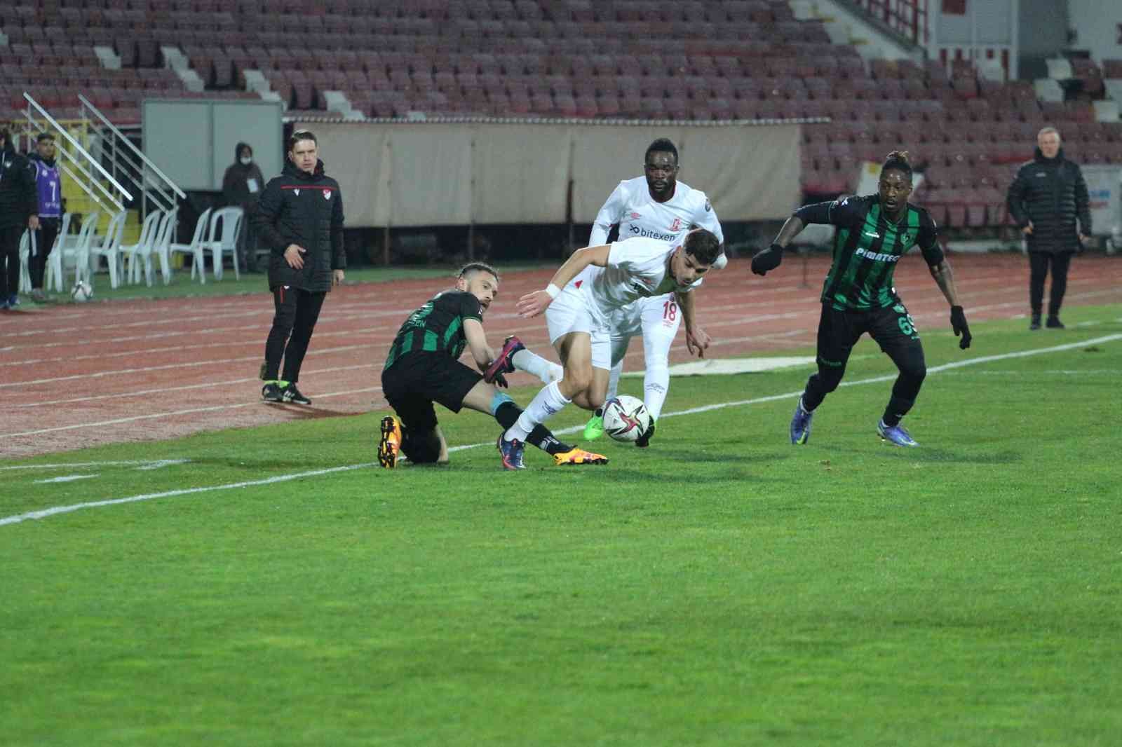 Spor Toto 1. Ligin 28. haftasında Balıkesirspor sahasında Denizlispor’a 1-0 mağlup oldu. Maçtan dakikalar 2. dakikada gelişen Denizlispor ...