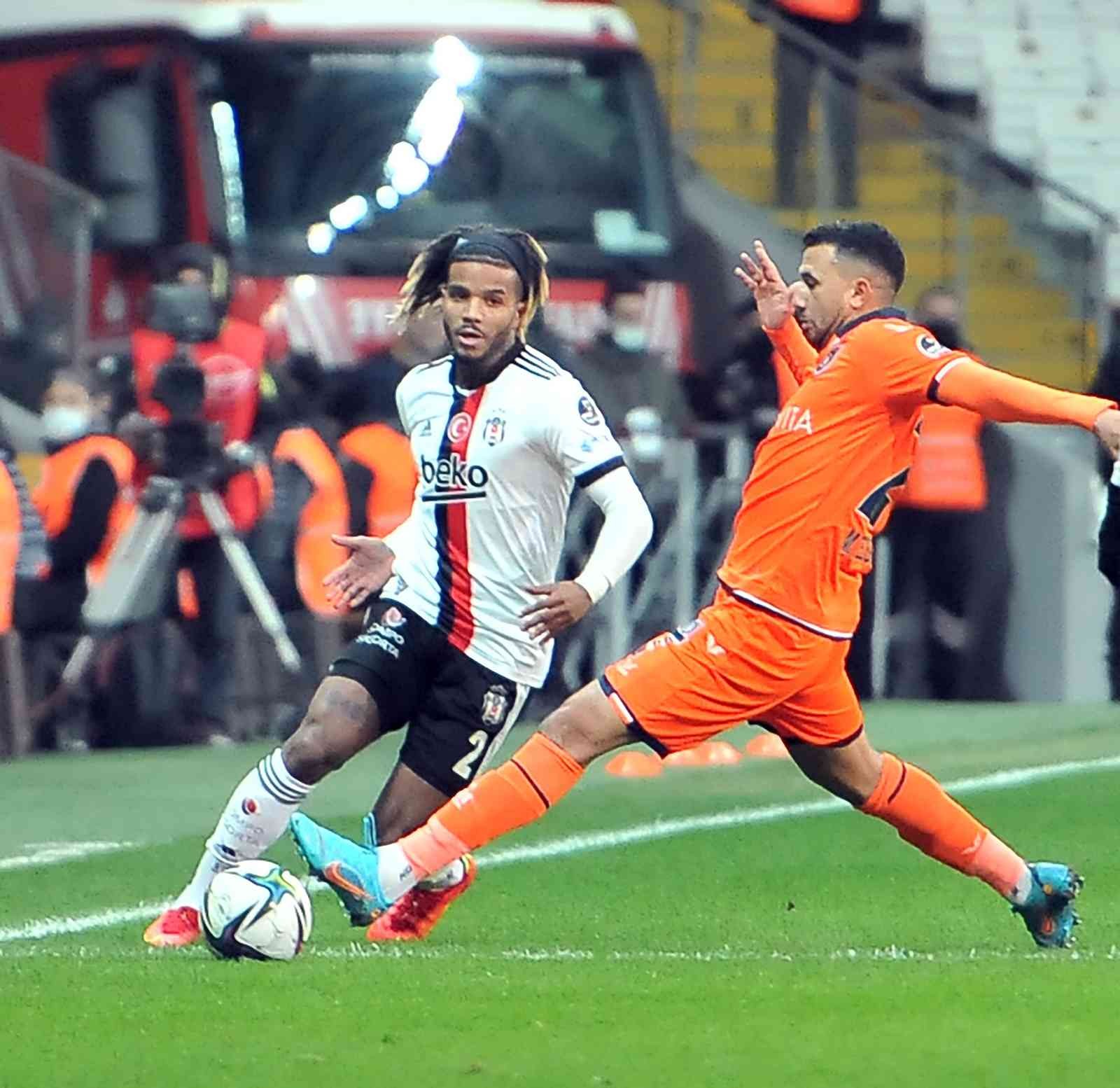 Spor Toto Süper Lig’in 28. haftasında Beşiktaş, sahasında Medipol Başakşehir ile karşı karşıya geliyor. Müsabakanın ilk 15 dakikası 0-0’lık ...