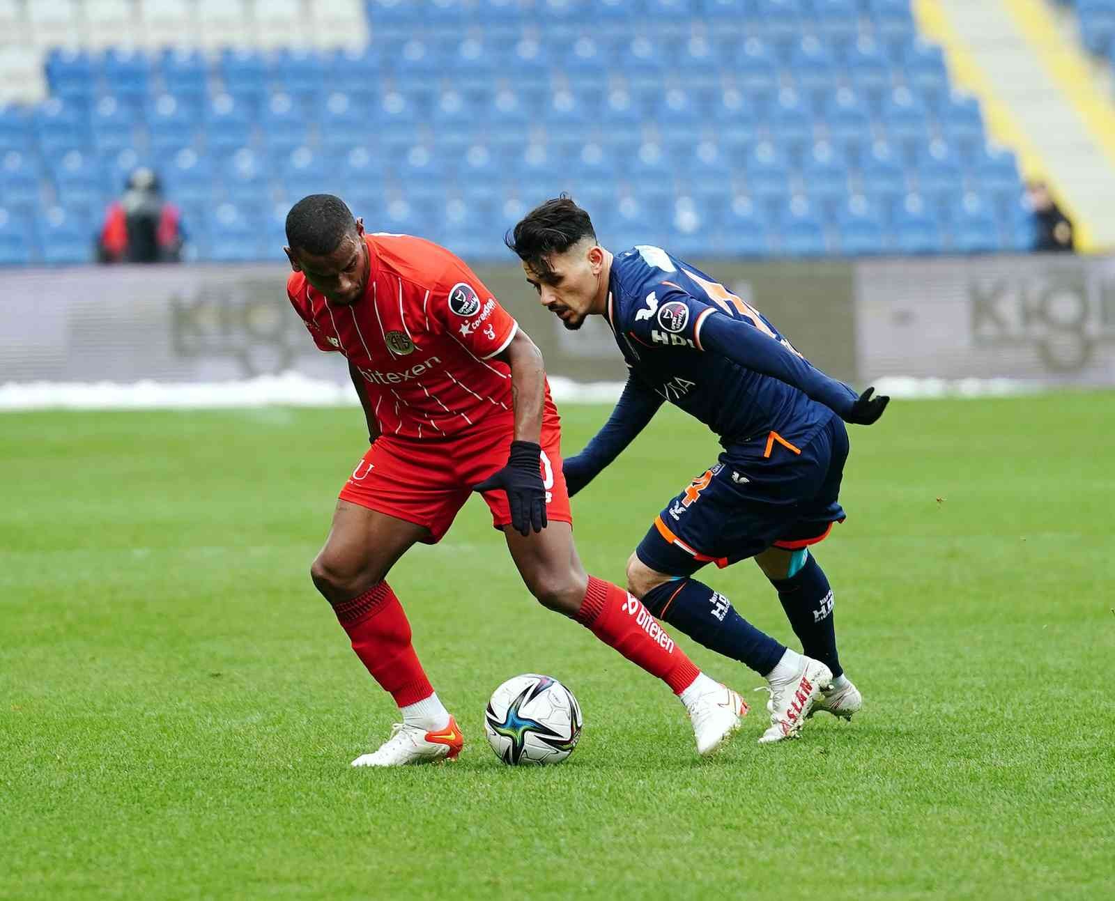 Spor Toto Süper Lig’in 29. haftasında Medipol Başakşehir, sahasında karşılaştığı Antalyaspor’a 1-0 mağlup oldu. Maçtan dakikalar (İkinci yarı ...