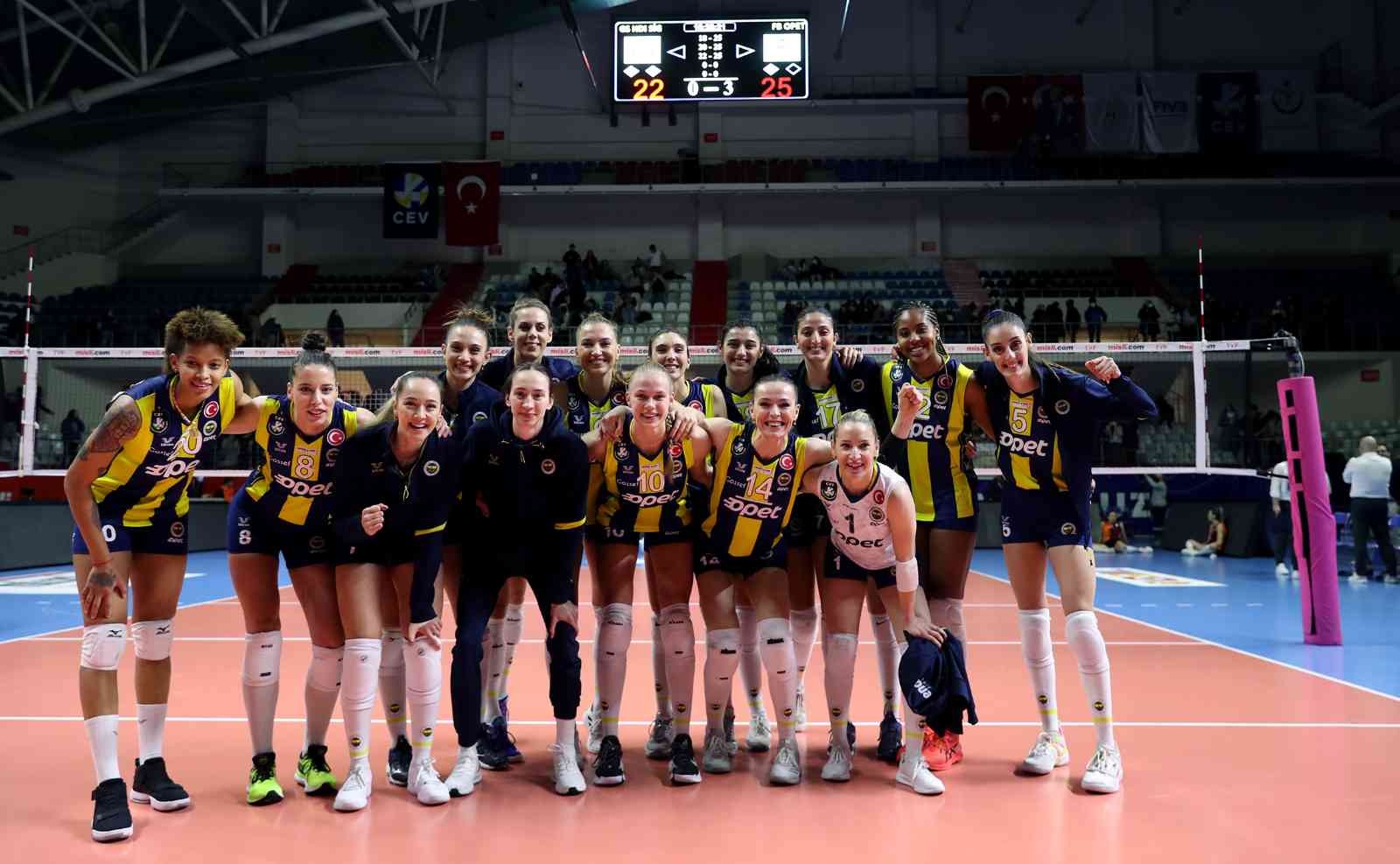 Misli.com Sultanlar Ligi 19. hafta erteleme maçında Fenerbahçe Opet, deplasmanda Galatasaray HDI Sigorta’yı 3-0 mağlup etti. Burhan Felek Vestel ...