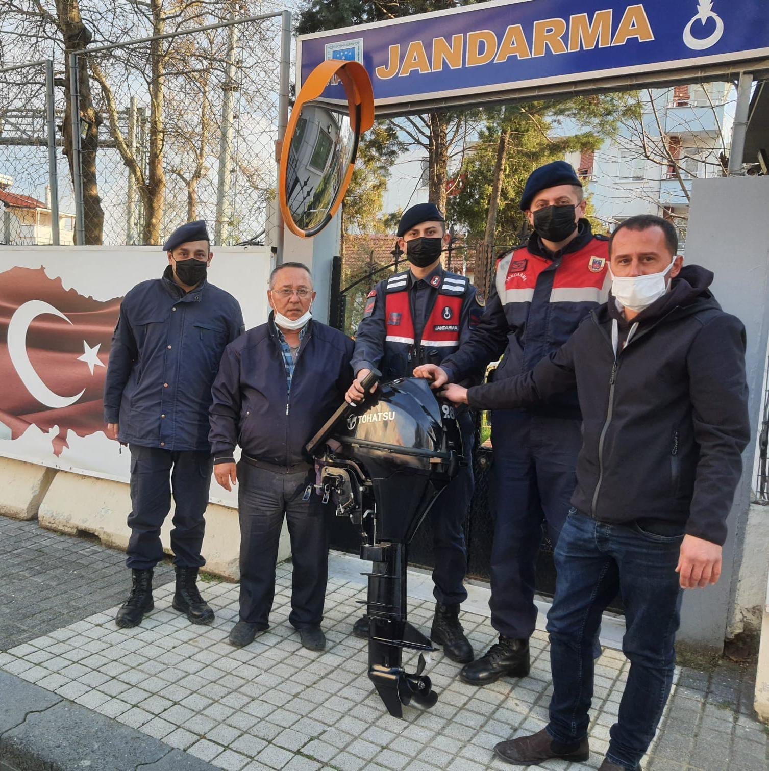 Tekirdağ’ın Süleymanpaşa ilçesinde çalınan 27 bin lira değerindeki tekne motoru bulunarak sahibine teslim edildi. Süleymanpaşa ilçesi Barbaros ...