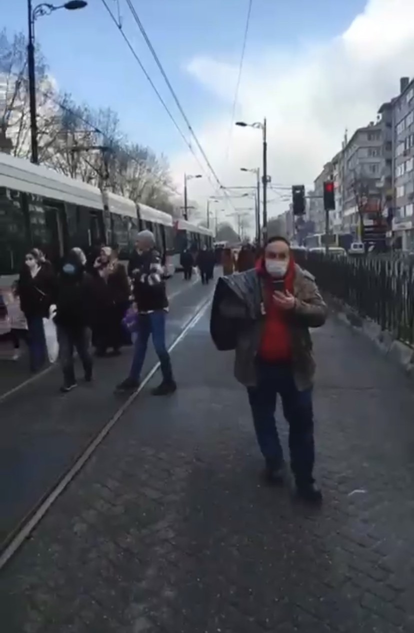 Kabataş-Bağcılar tramvay hattında meydana gelen enerji kesintisi nedeniyle Seyitnizam ve Çapa istasyonları arasında seferler yapılamadı. Yüzlerce ...