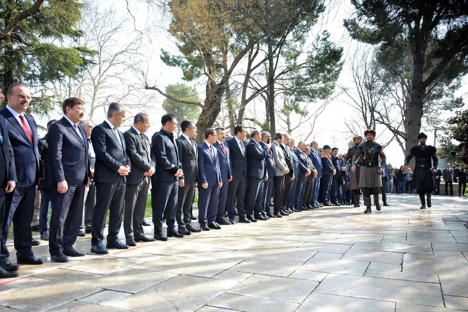 Bursa’nın 2022 Türk Dünyası Kültür Başkenti seçilmesiyle yıl boyunca düzenlenecek etkinlikler kortej yürüyüşüyle başladı. Renkli görüntülere ...