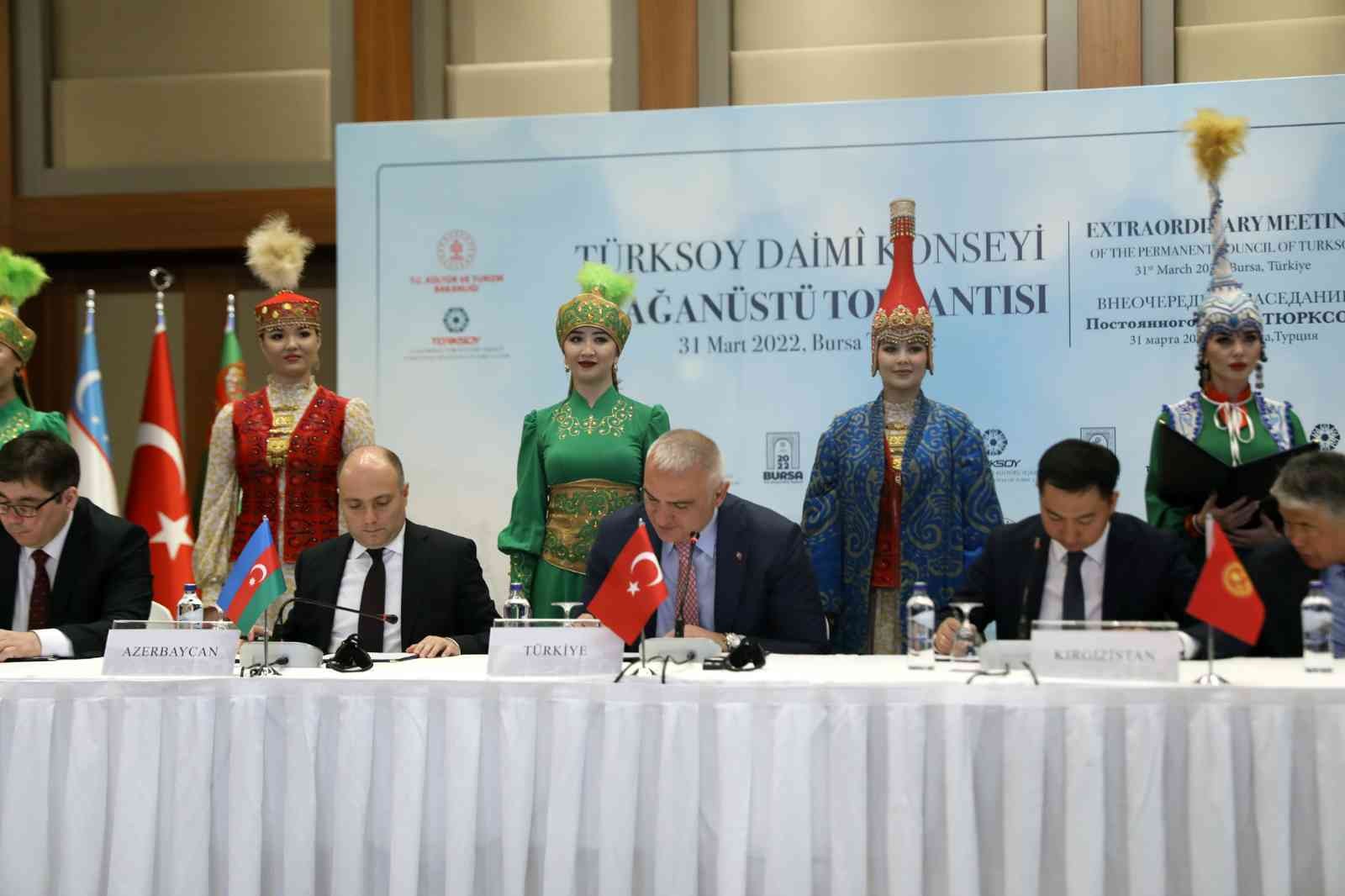 TÜRKSOY Genel Sekreterliği görevine Sultan Rayev’in oy birliği ile seçilirken, Azerbaycan’ın Şuşa kenti de ‘2023 Türk Dünyası Kültür Başkenti ...