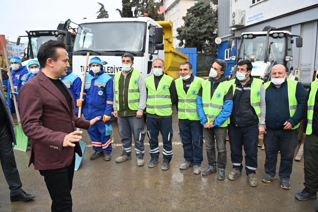 İstanbul’da etkili olması beklenen kar yağışı öncesinde Tuzla Belediyesi ekipleri çalışmalarını tamamladı. Tuzla Belediye Başkanı Dr. Şadi Yazıcı ...