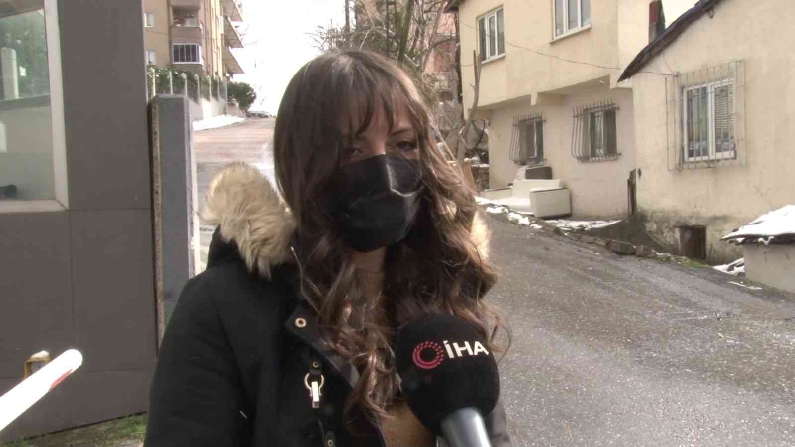 İstanbul’da etkili olan kar sonrası kazalar arka arkaya geldi. Ümraniye’de kar nedeniyle kayganlaşan dar sokakta direksiyon hakimiyetini kaybeden ...