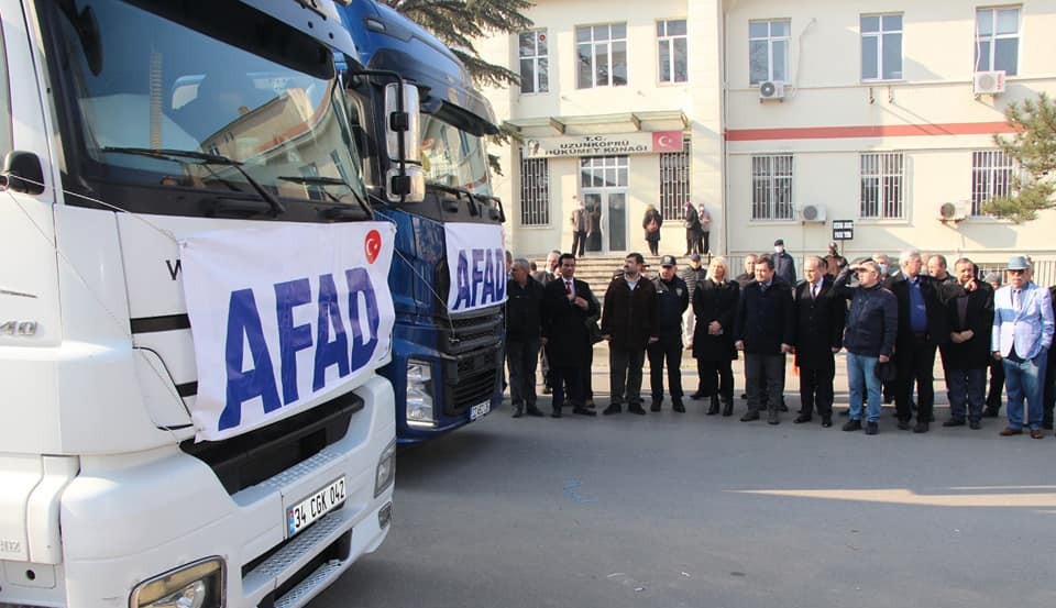 Rusya’nı savaş açtığı Ukrayna’ya Edirne’nin Uzunköprü ilçesinden iki tır insani yardım malzemesi yola çıktı. Rusya’nın askeri harekat başlattığı ...