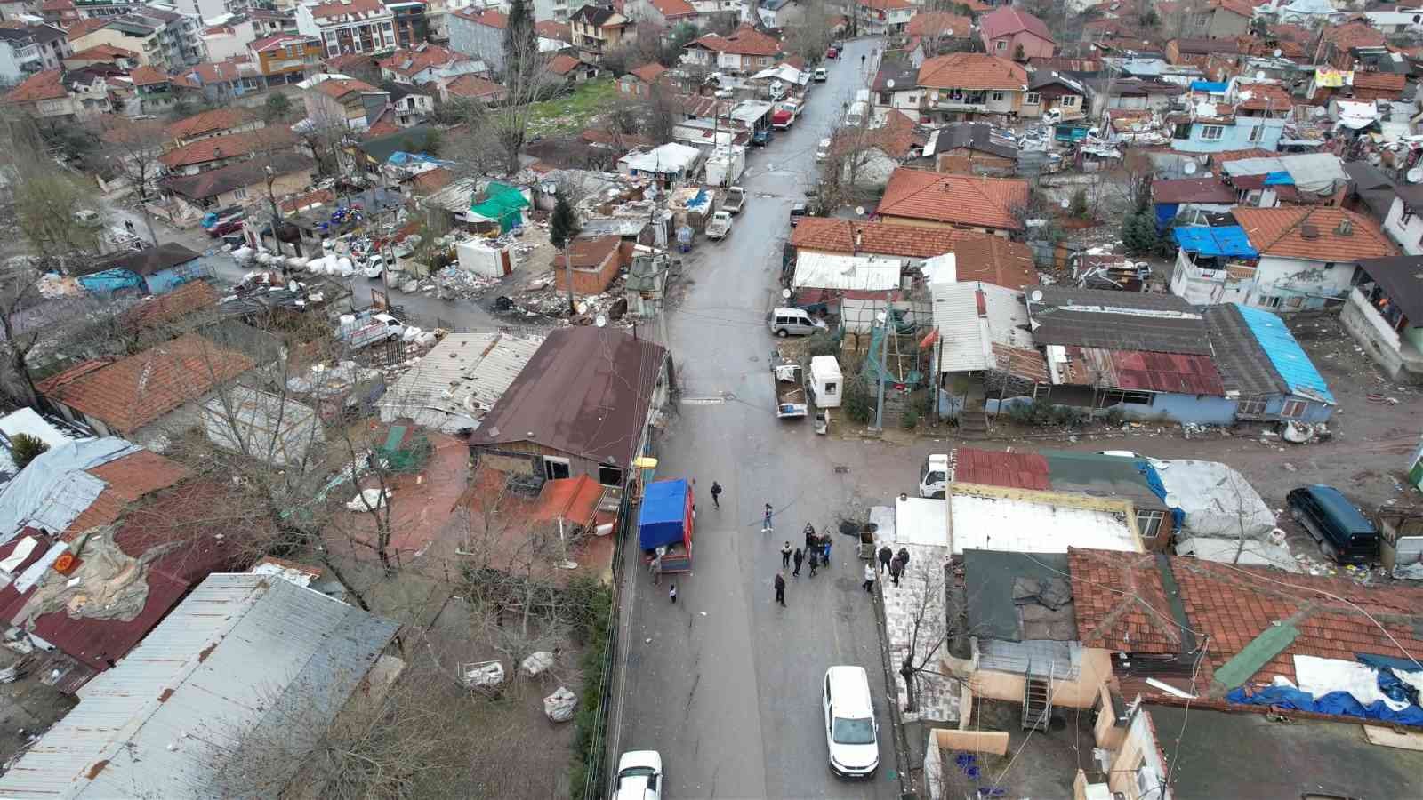 Marmara Depremi’nde yitirdiği 2 bin 504 canla acılarını yaşayan Yalova’da, yine aynı senaryonun yaşanmaması için kentsel dönüşüm hamlesi ...