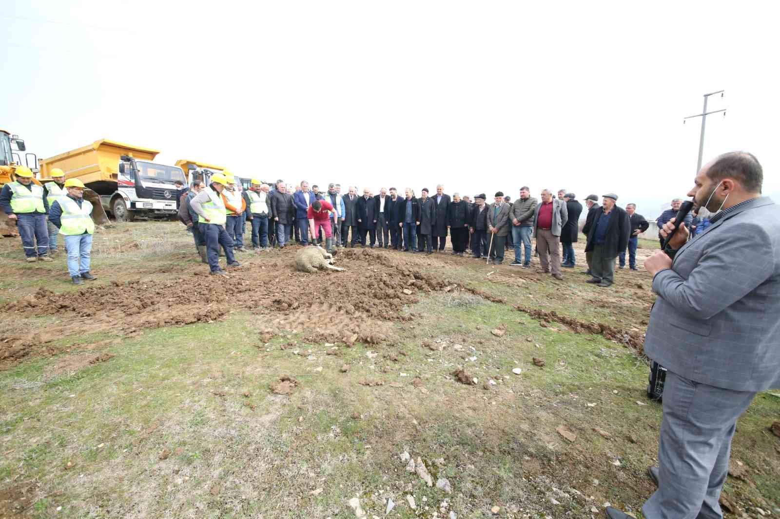 Bursa Yenişehir S.S Yesan Küçük Sanayi Sitesi Yapı Kooperatifi tarafından ilçede 321 dönüm alan üzerine yapılacak olan 400 milyon liralık yatırım ...