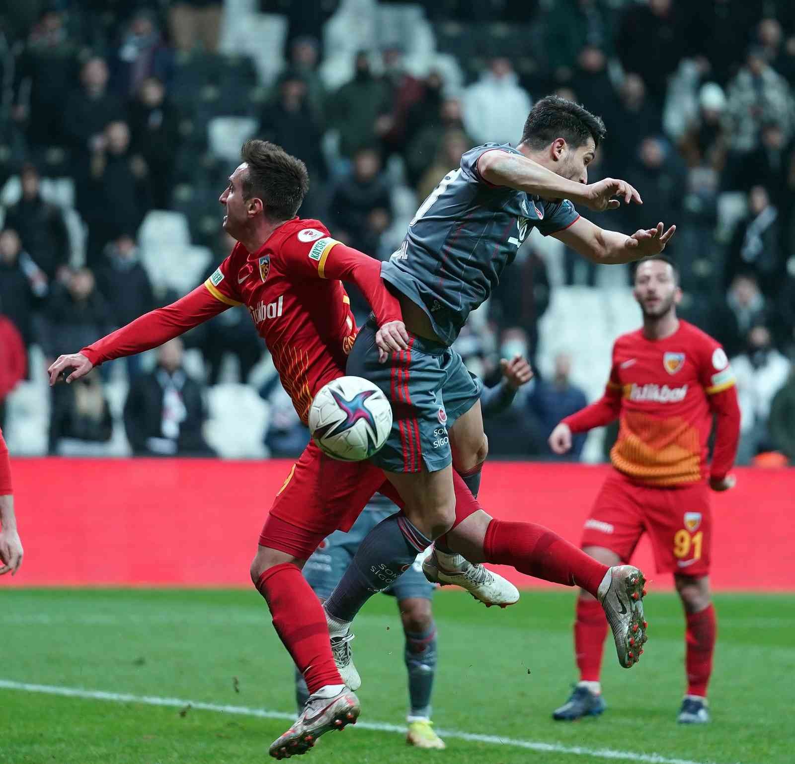 Ziraat Türkiye Kupası Çeyrek Final maçında Beşiktaş sahasında karşılaştığı Kayserispor’a 2-1 mağlup oldu ve elendi. Kayserispor yarı finalde ...