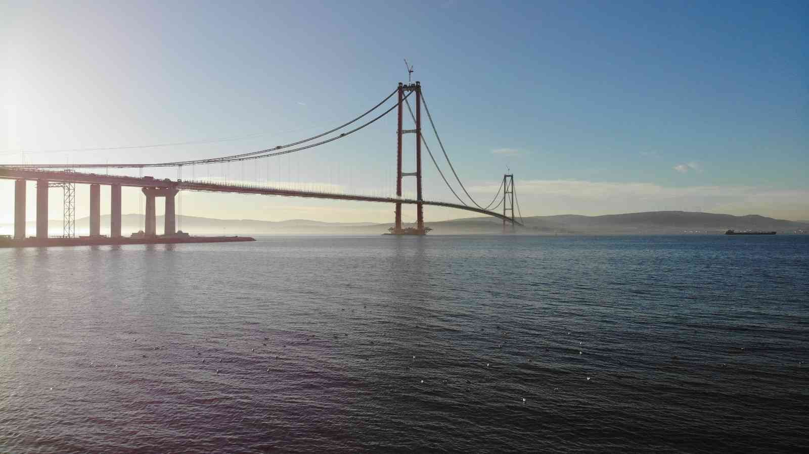 Dünyanın en uzun orta açıklığına sahip 1915 Çanakkale Köprüsü ve bağlantı otoyolları tatilciler ve turistler tarafından tercih ediliyor. Yaklaşan ...