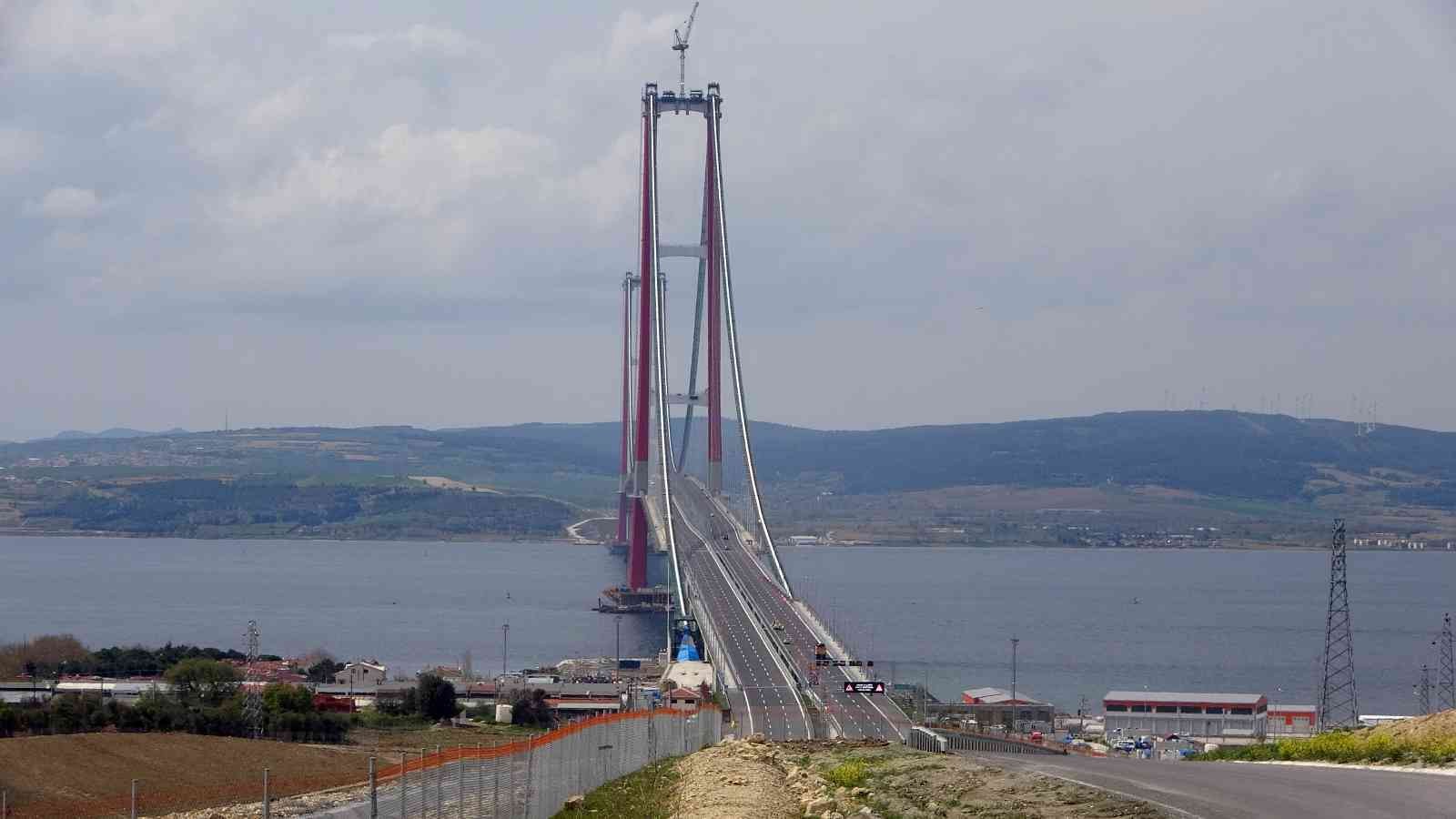 Dünyanın en uzun orta açıklığına sahip 1915 Çanakkale Köprüsü ve bağlantı otoyolları tatilciler ve turistler tarafından tercih ediliyor. Yaklaşan ...