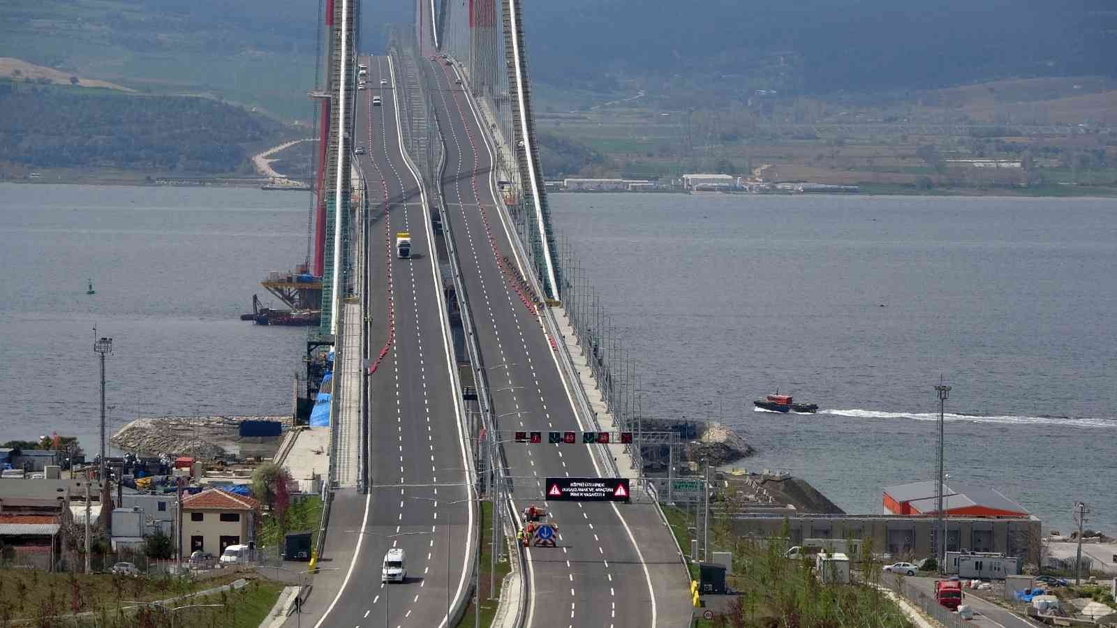 Dünyanın en uzun orta açıklığına sahip 1915 Çanakkale Köprüsü ve bağlantı otoyolları tatilciler ve turistler tarafından tercih ediliyor. Yaklaşan ...