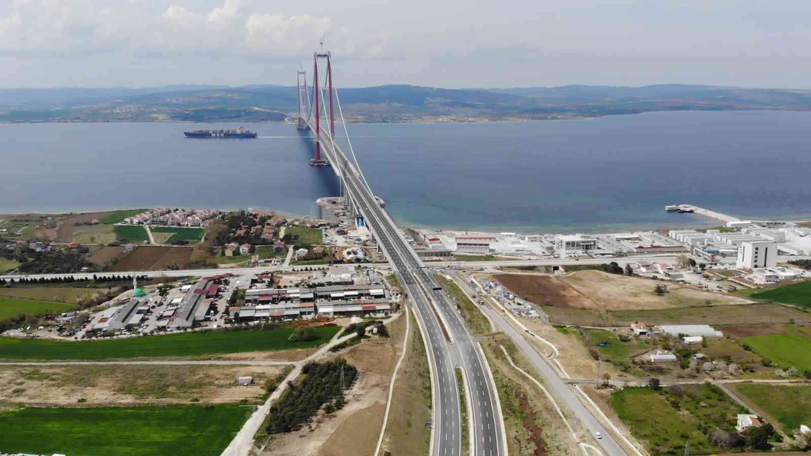 Dünyanın en uzun orta açıklığına sahip 1915 Çanakkale Köprüsü ve bağlantı otoyolları tatilciler ve turistler tarafından tercih ediliyor. Yaklaşan ...