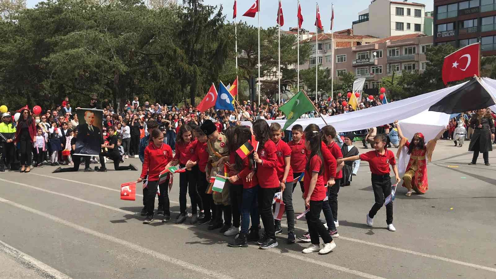 23 Nisan Ulusal Egemenlik ve Çocuk Bayramı’nın 102. Yıl törenlerle Kırklareli’nde coşkuyla kutlandı. Kırklareli’nde 23 Nisan Ulusal Egemenlik ve ...