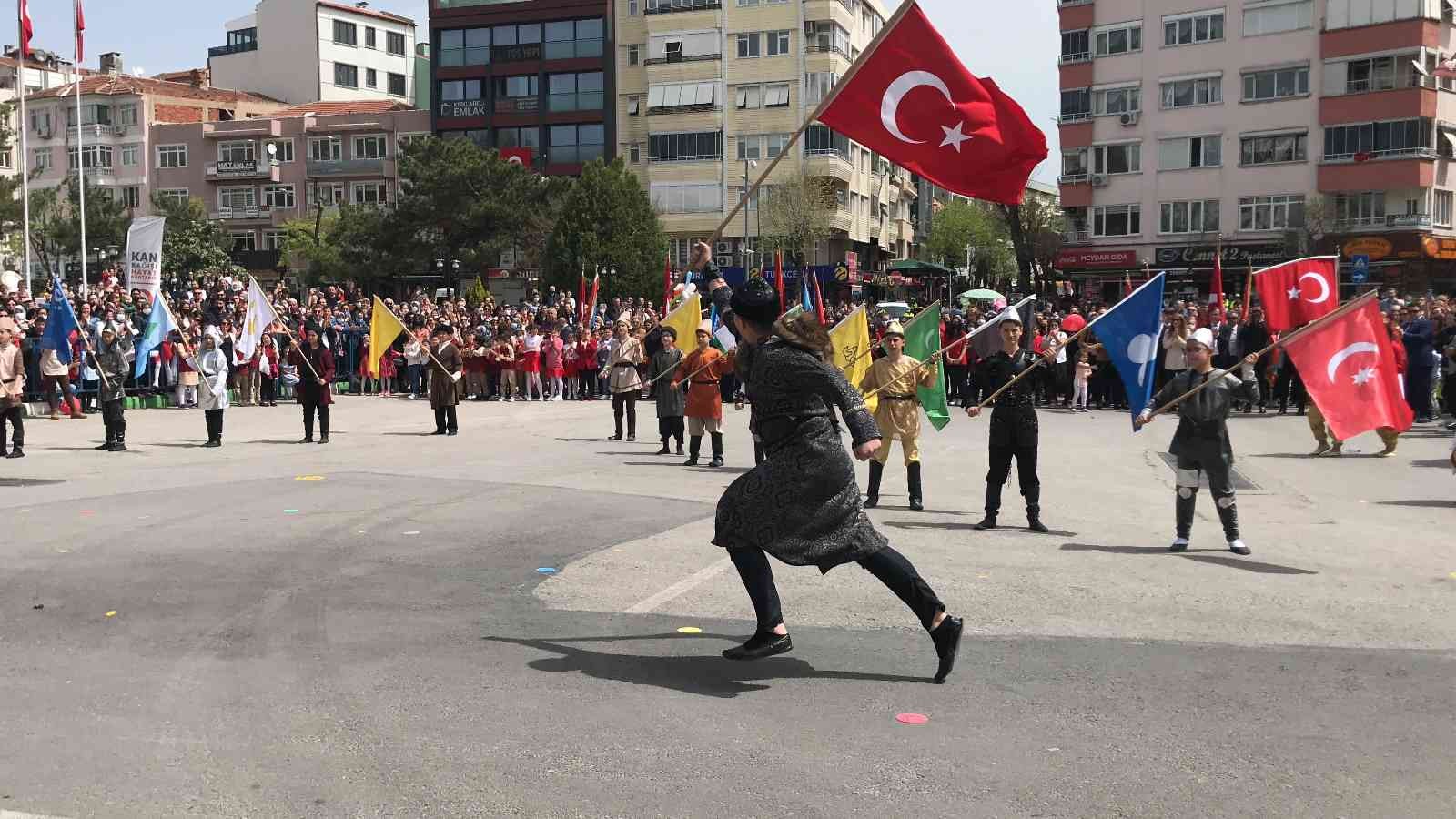 23 Nisan Ulusal Egemenlik ve Çocuk Bayramı’nın 102. Yıl törenlerle Kırklareli’nde coşkuyla kutlandı. Kırklareli’nde 23 Nisan Ulusal Egemenlik ve ...