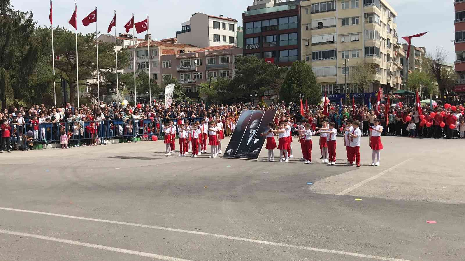 23 Nisan Ulusal Egemenlik ve Çocuk Bayramı’nın 102. Yıl törenlerle Kırklareli’nde coşkuyla kutlandı. Kırklareli’nde 23 Nisan Ulusal Egemenlik ve ...