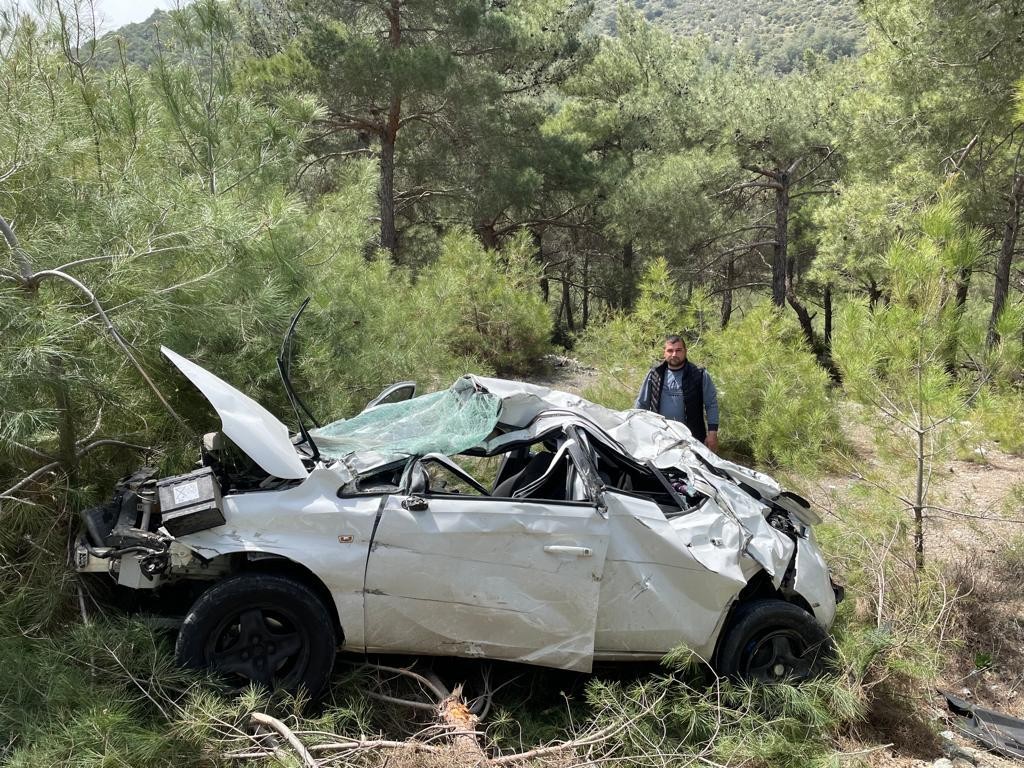 Çanakkale’de, arabasıyla kaza yapan ve kendisinden 36 saat boyunca haber alınamayan Felsefe Öğretmeni Seher Güllüce (49) polis memurunun dikkati ...