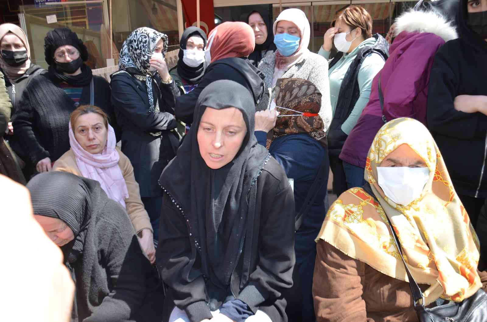 Ara tatilde ailesiyle gittiği İstanbul’da geçirdiği trafik kazası sonrası hastanede verdiği 3 günlük yaşam savaşını kaybeden 7 yaşındaki Kaan ...