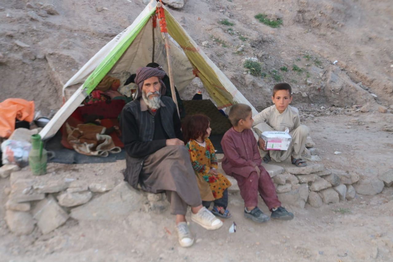 İDDEF, son yılların en büyük insani kriziyle birlikte açlık ve yoklukla mücadele eden Afganistan’daki ihtiyaç sahibi ailelere iftar dağıtımında ...