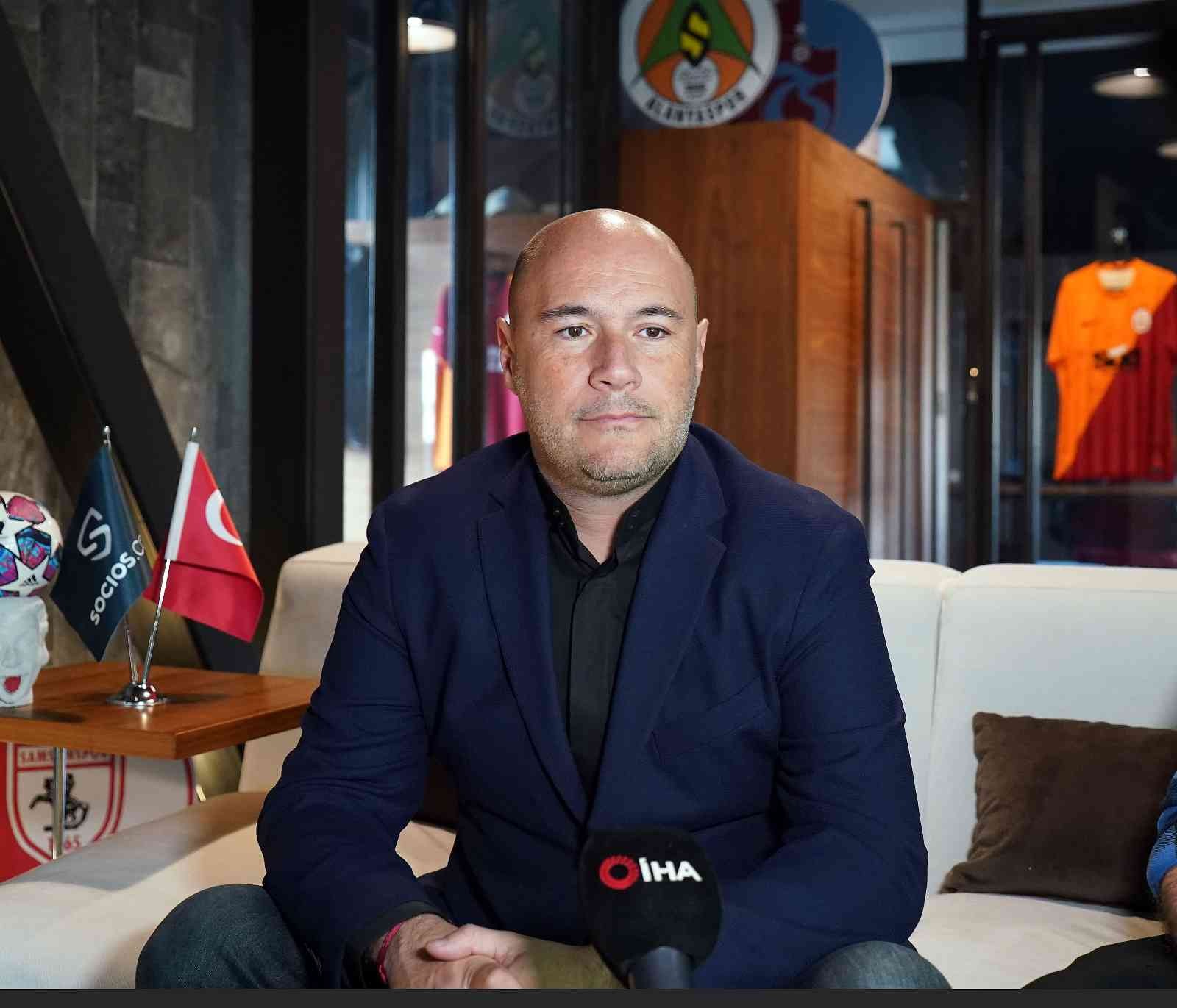 Socios.com’un kurucusu ve CEO’su Alex Dreyfus, futbola sağladıkları gelirlerden ve Messi’yle yaptıkları anlaşmanın içeriğinden bahsetti. Dreyfus ...