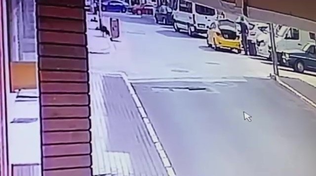 Pendik’te terk edilmiş bir bebek vakasında giden Acil Tıp Teknisyeni Büşra Durmaz’ın 3 aylık bebeğe sütannelik yapması Türkiye’nin gündemine ...