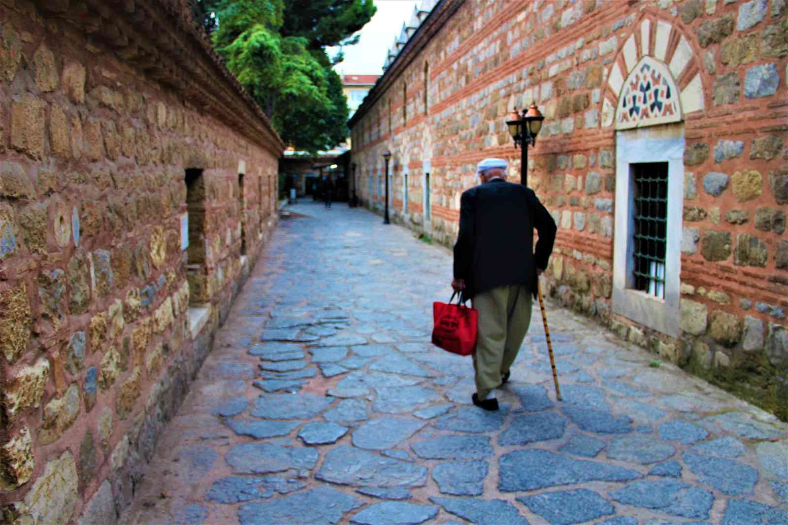 Kocaeli’nin Gebze ilçesinde 1523 yılında yaptırılan, Anadolu’ya geçmek isteyen kervan ve hacıların dinlenmek için kullandığı Çoban Mustafa Paşa ...