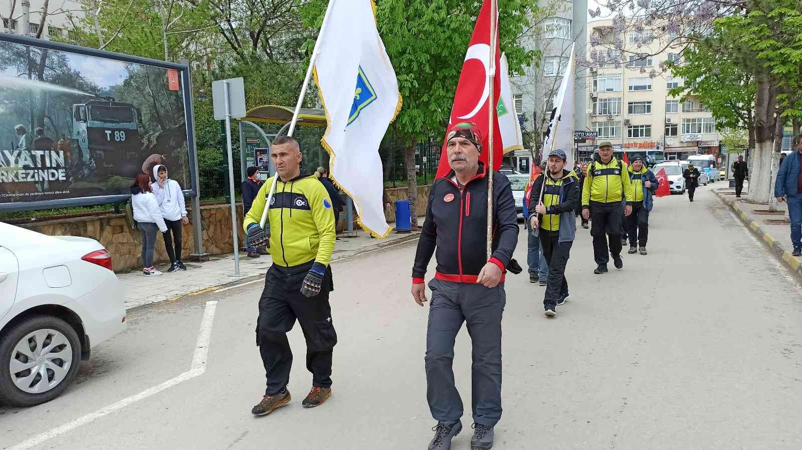 Bosna Hersek’ten, ‘Atalarımızın izinde Saraybosna-Çanakkale yürüyüşü’ çerçevesinde yola çıkan 21 gönüllü Keşan’a ulaştı. Çanakkale Savaşları’nda ...