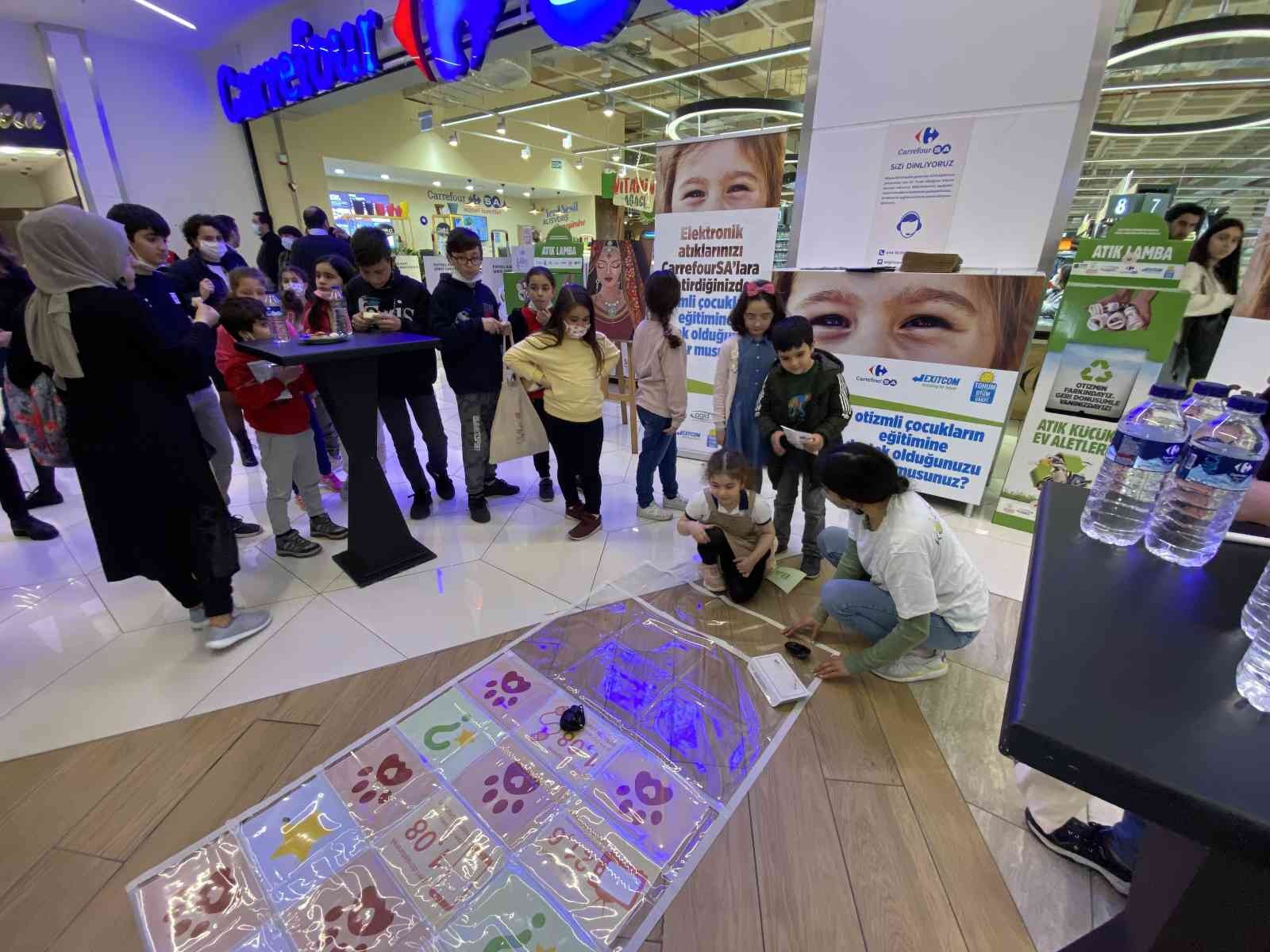 Ataşehir Belediyesi 2 Nisan Dünya Otizm Farkındalık Günü’ne dikkat çekmek için CarrefourSA, Tohum Otizm Vakfı, AGİD ve Exitcom iş birliğiyle bir ...