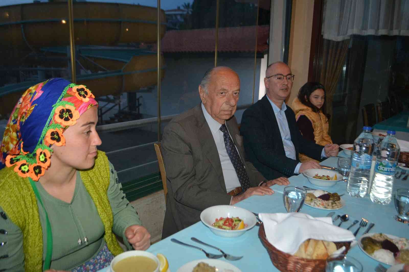 Balıkesir’in Ayvalık ilçesinde, 2013 yılından bu yana Ramazan ayının 15. günü kutlanılan Dünya Yetimler Günü nedeniyle anlamlı bir etkinliğe imza ...