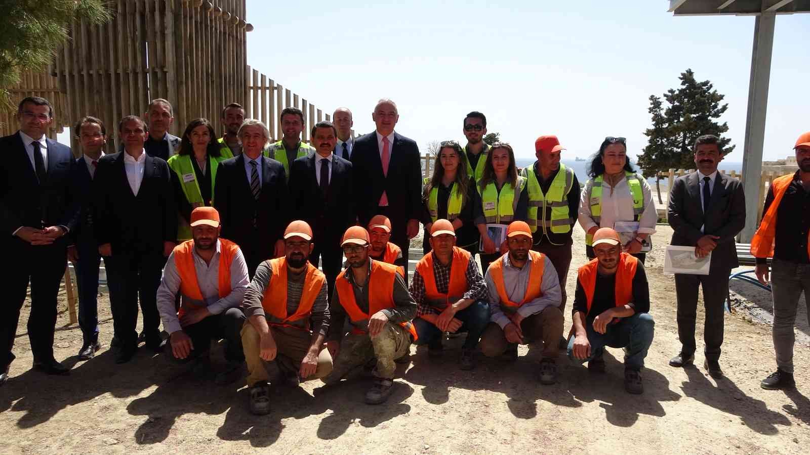 Çanakkale Kara Savaşları’nın 107. yıl dönümü anma programı için Çanakkale’ye gelen Kültür ve Turizm Bakanı Mehmet Nuri Ersoy, restorasyon ...