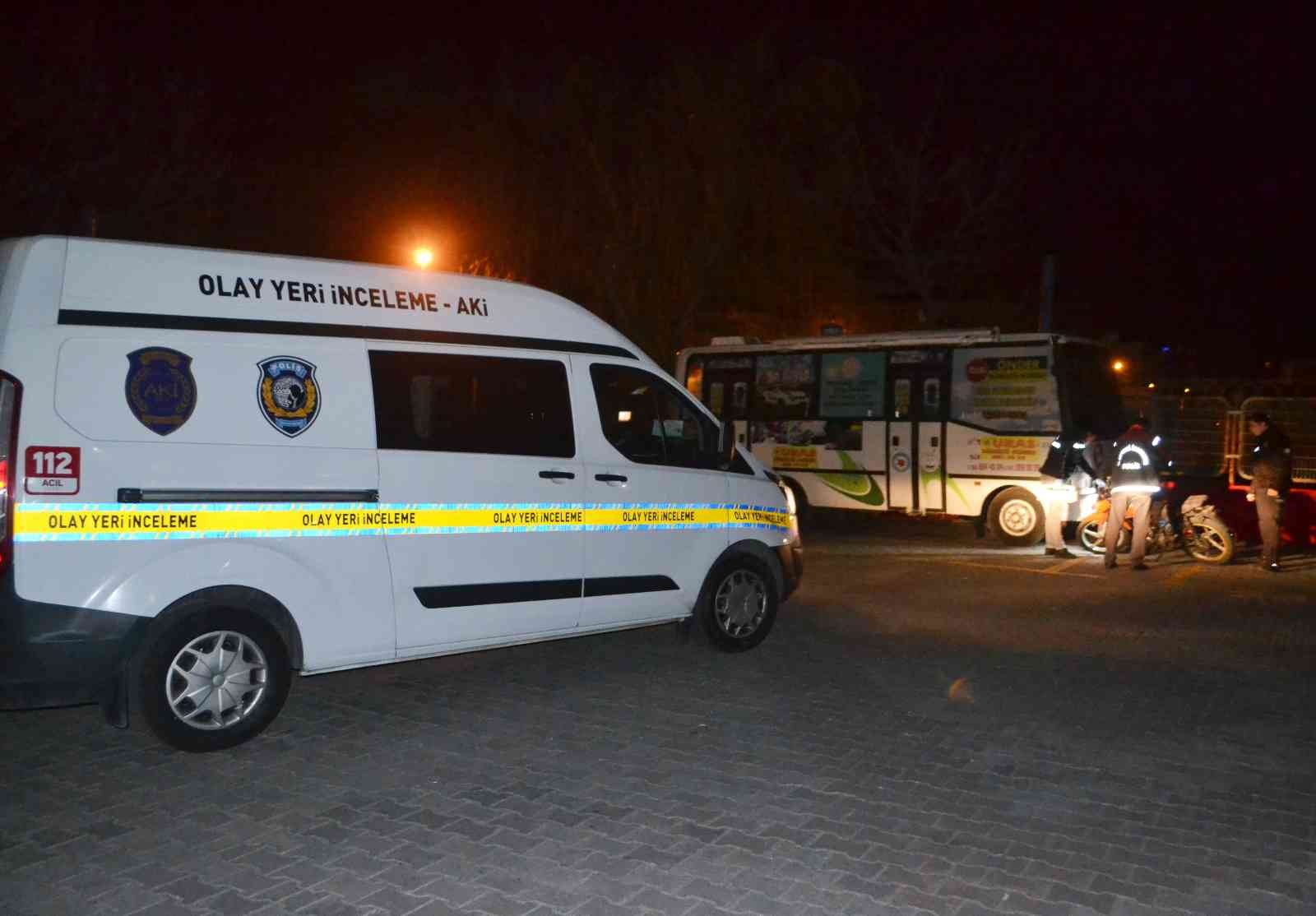 Tekirdağ’ın Çorlu ilçesinde çaldıkları motosikleti götüren iki şüpheli bekçileri görünce motosikleti bırakıp kaçtı. Çalıntı olduğu ortaya çıkan ...