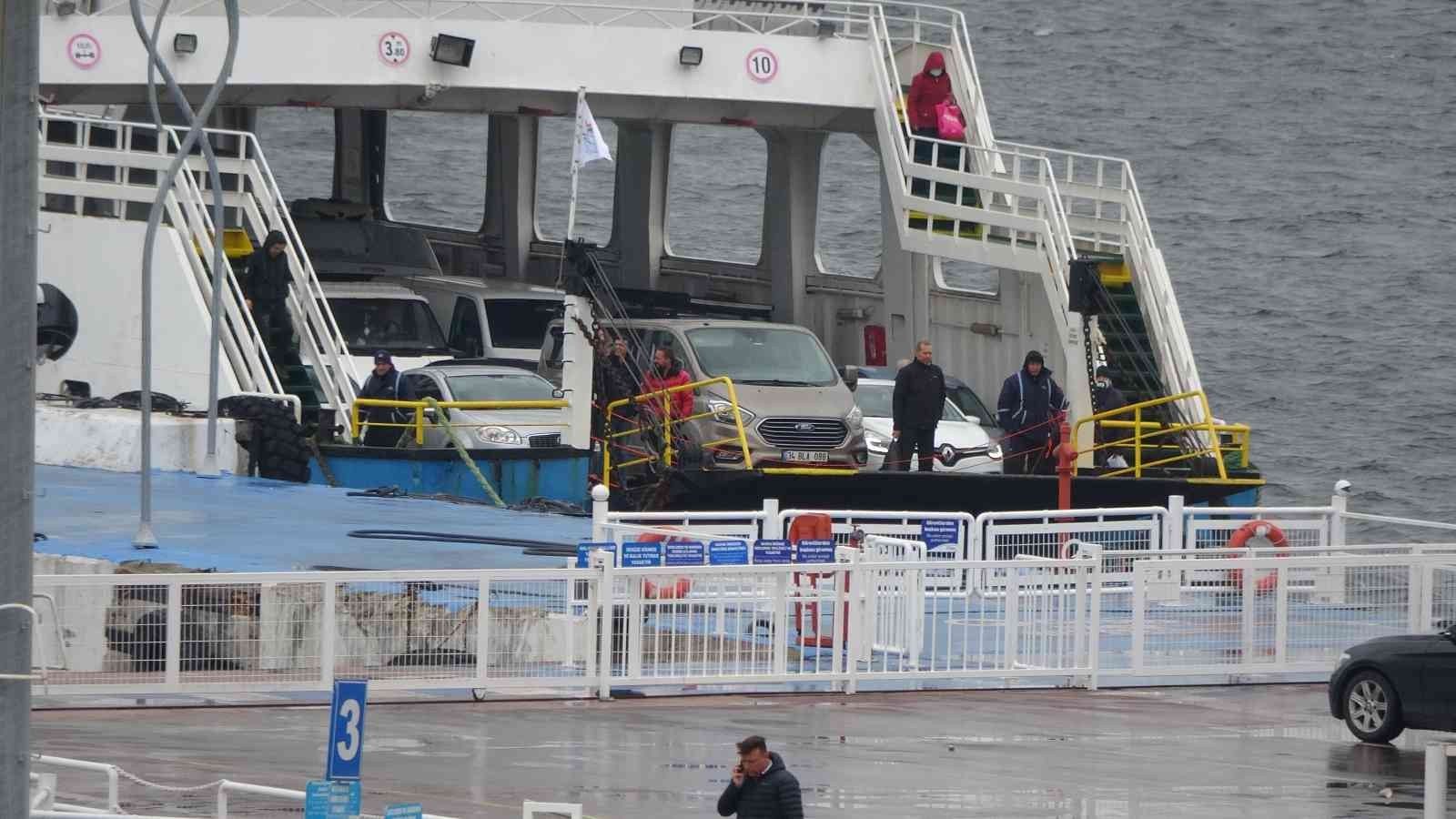 Çanakkale’de, Bozcaada’ya yapılması planlanan bazı feribot seferleri olumsuz hava şartları nedeniyle iptal edildi. Çanakkale Boğazı ve adalar ...