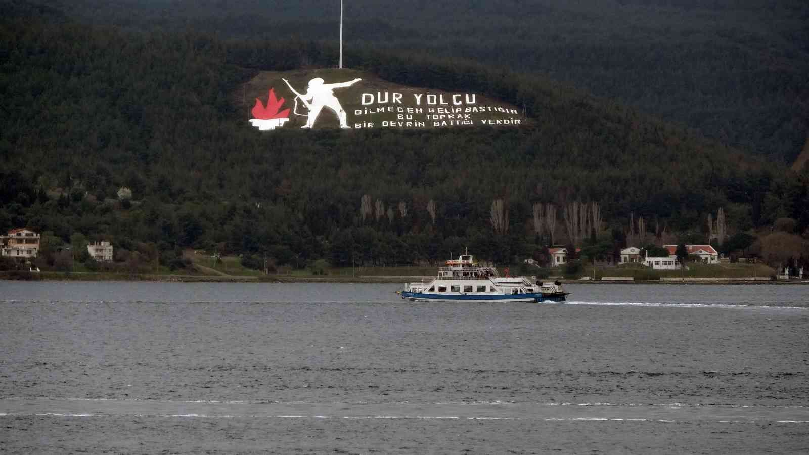 Çanakkale’de, Bozcaada’ya yapılması planlanan bazı feribot seferleri olumsuz hava şartları nedeniyle iptal edildi. Çanakkale Boğazı ve adalar ...