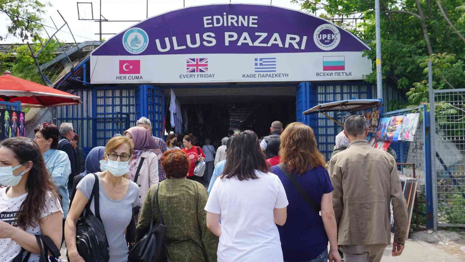 Ramazan Bayramı’na sayılı günler kala Edirne’deki çarşı ve pazarda alışveriş hareketliliği yaşandı. Sabahın erken saatlerinden itibaren Komşu ...