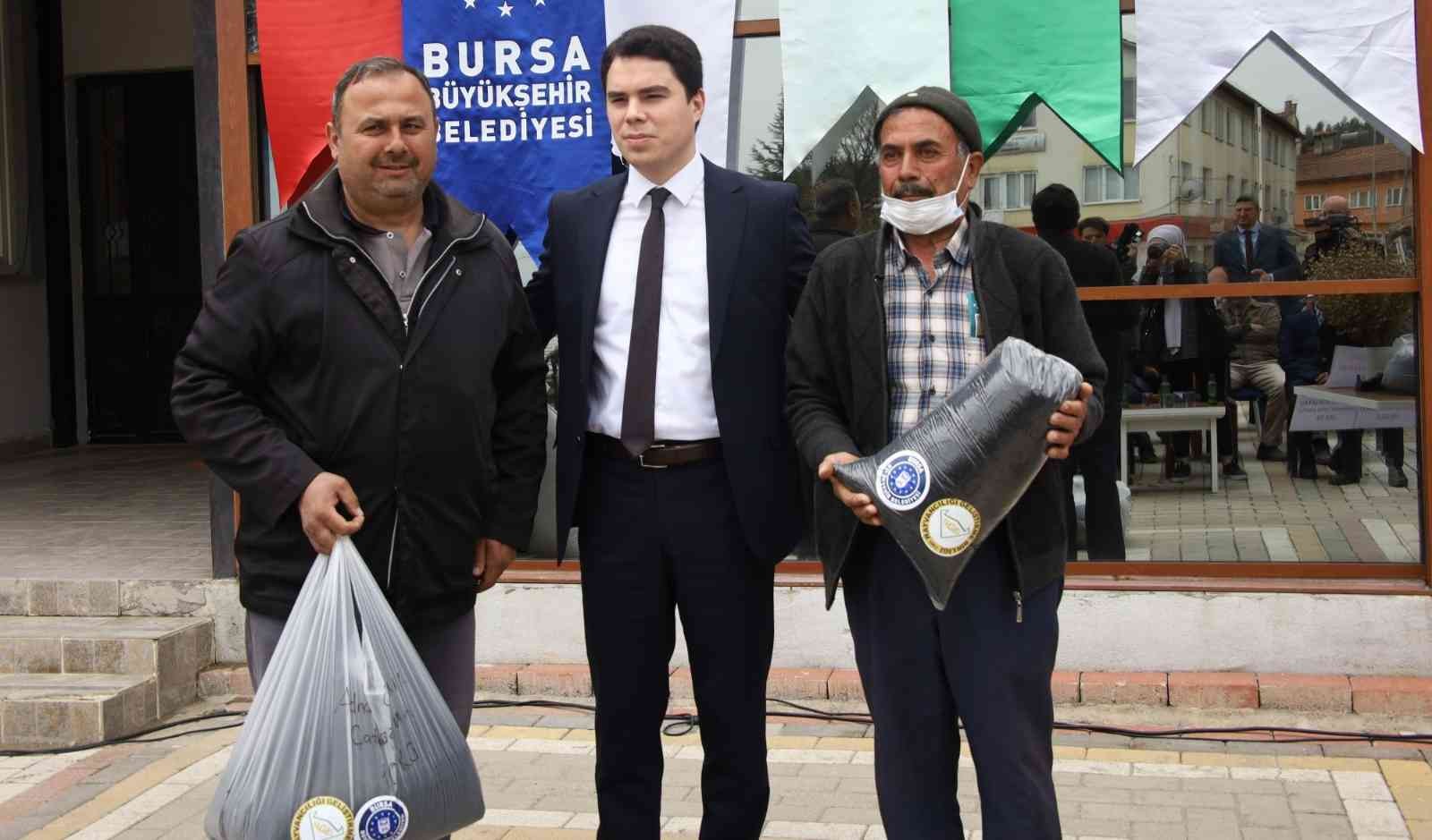 Bursa Büyükşehir Belediyesi, Hayvancılığı Geliştirme Birliği (HAGEL) ve Harmancık Belediyesi ile Tarım ve Orman İlçe Müdürlüğü işbirliğinde ...