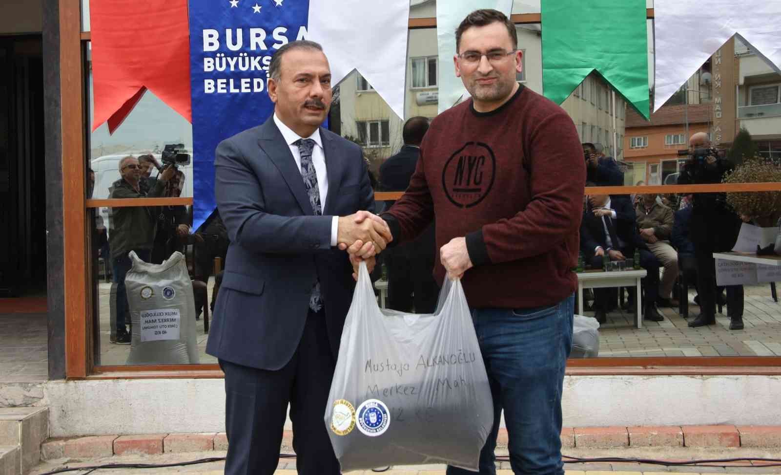 Bursa Büyükşehir Belediyesi, Hayvancılığı Geliştirme Birliği (HAGEL) ve Harmancık Belediyesi ile Tarım ve Orman İlçe Müdürlüğü işbirliğinde ...