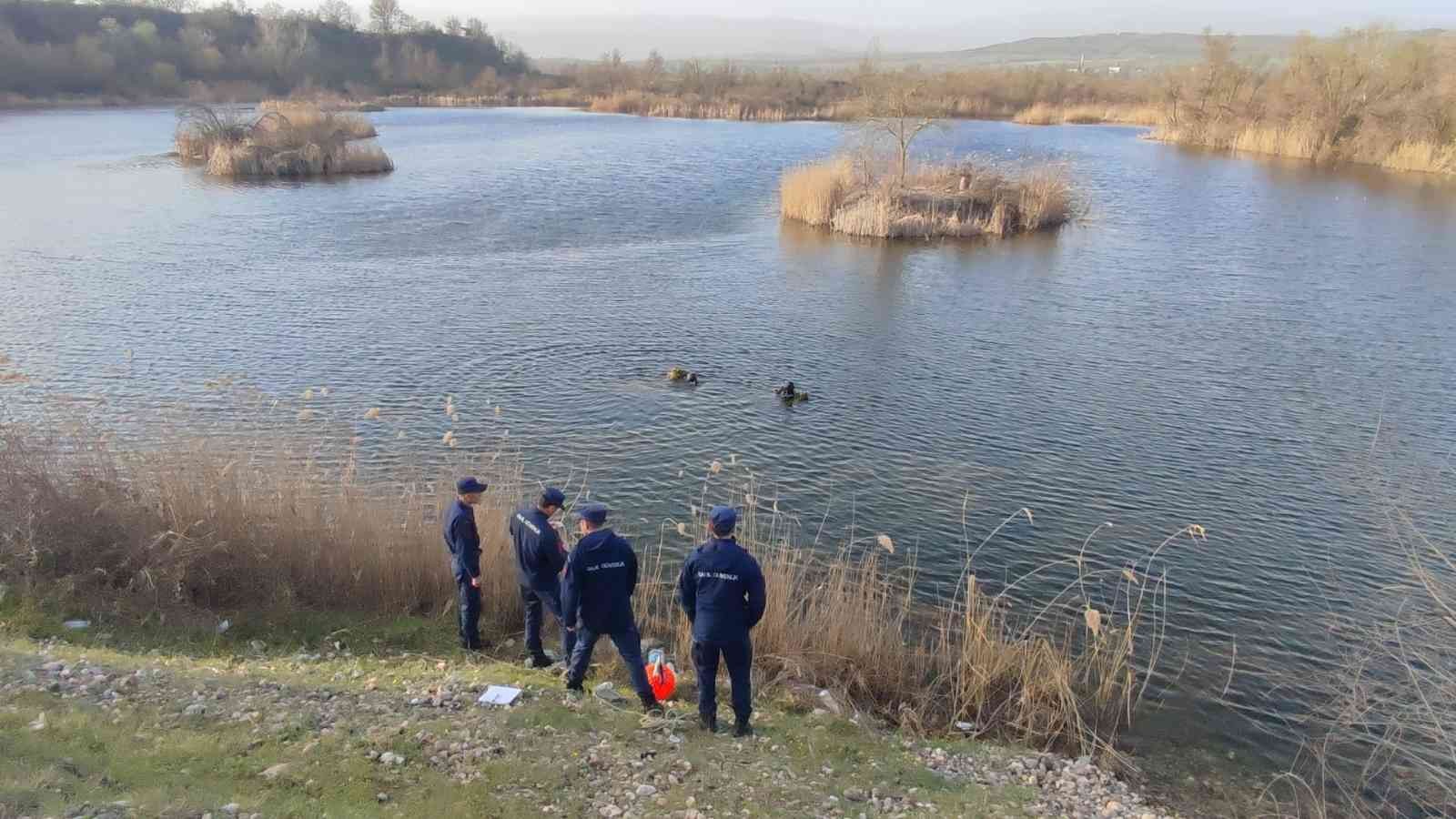 Bursa’nın Mustafakemalpaşa ilçesinde gölete uçan aracın sürücüsü hayatını kaybetti. Edinilen bilgiye göre, olay, Bursa Mustafakemalpaşa ilçesi ...