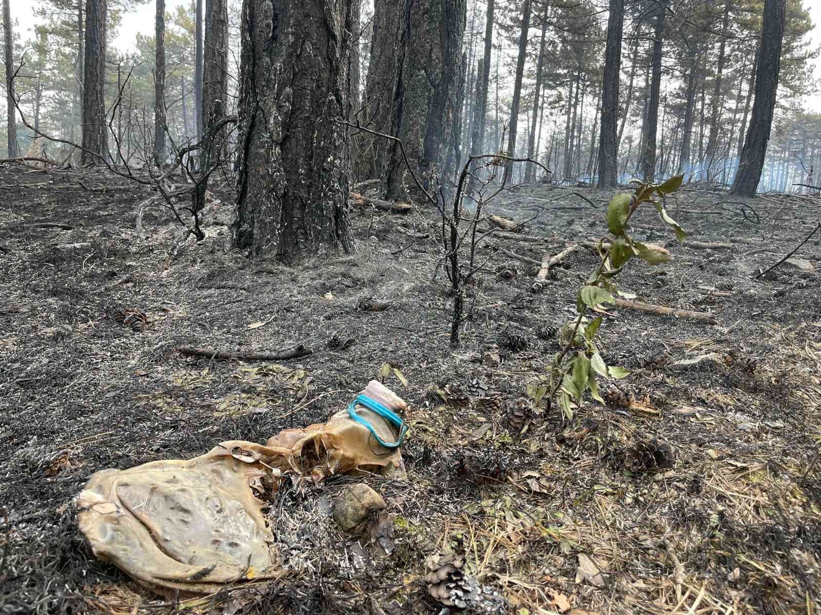 Bursa’da 2 saat önce başlayan orman yangını kısmen kontrol altına alındı. Ekipler çalışmalarını sürdürüyor. Osmangazi ilçesine bağlı Karaıslah ...