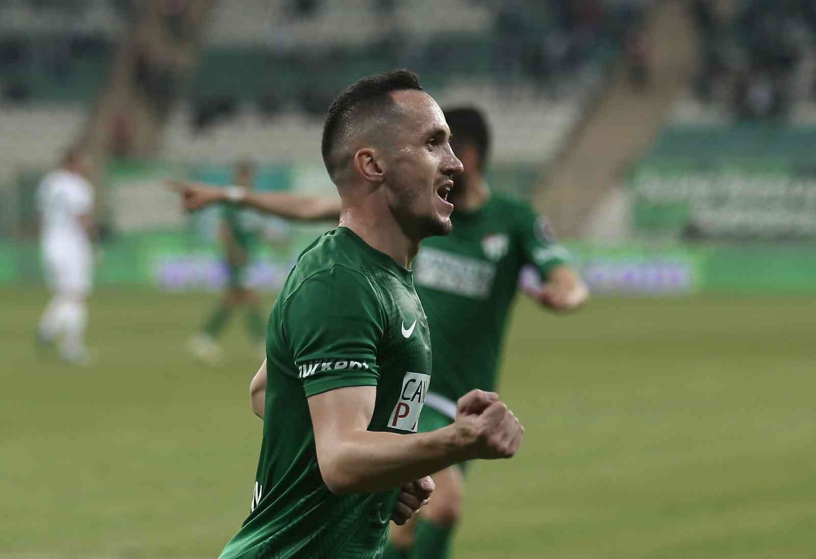 Bursaspor, Spor Toto 1. Lig’in 35. haftasında deplasmanda Manisa FK’ya konuk oluyor. Mümin Özkasap Stadyumu’nda yarın oynanacak olan mücadele her ...