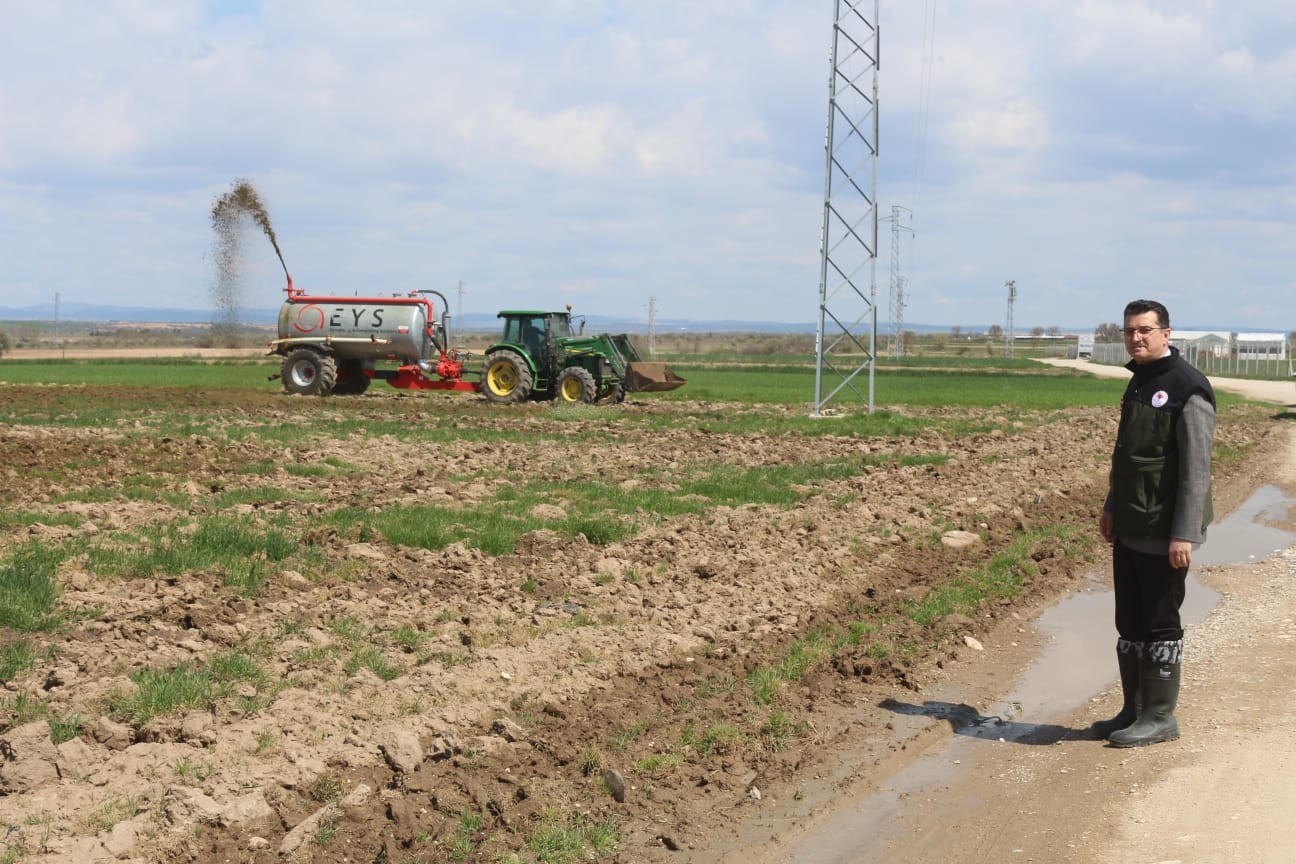 Kırklareli’nde ‘Çiftlik Atıklarının Bertarafı’ projesi ile toplanan organik atıklar, tarlalarda gübre olarak kullanıldı. Ekolojik dönüşümün ...