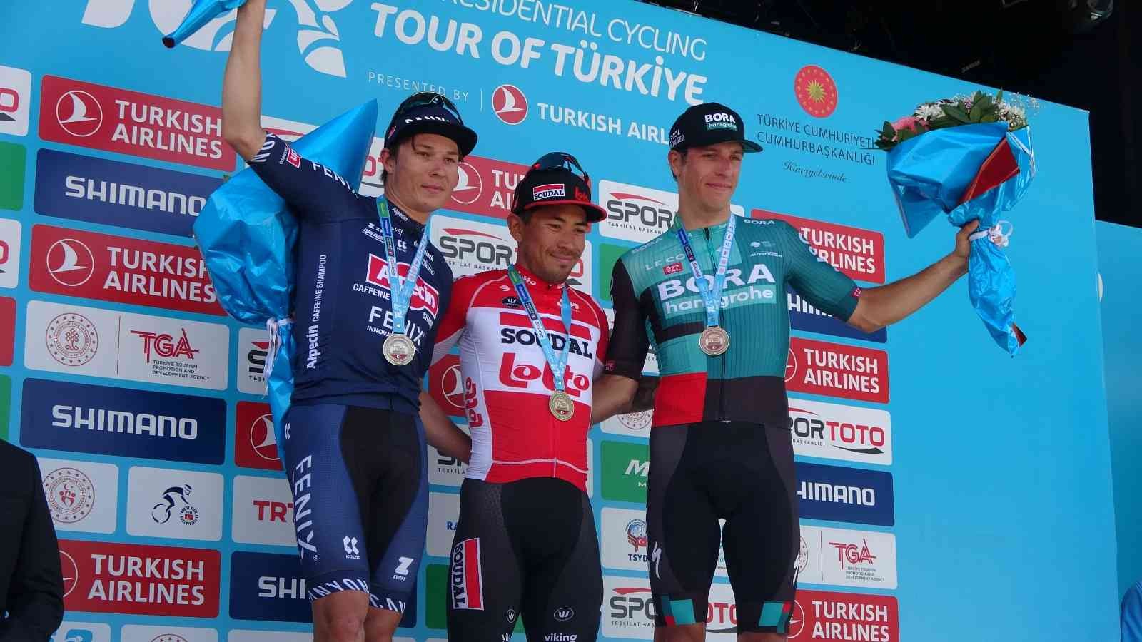 57. Cumhurbaşkanlığı Türkiye Bisiklet Turu’nun (Tour Of Türkiye) altıncı gününde 204.6 kilometrelik Edremit-Eceabat etabını Lotto Soudal Takımı ...