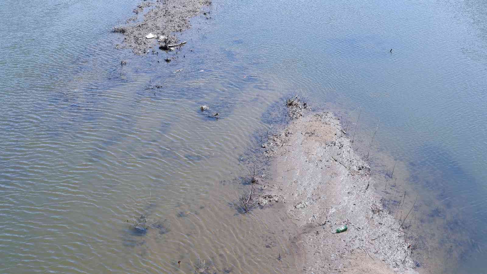 Edirne ve Bulgaristan’da yağışların az olması nedeniyle Tunca Nehri’nde son 5 yılın en kurak Nisan ayı yaşanıyor. Son ölçülen veriler ise endişe ...