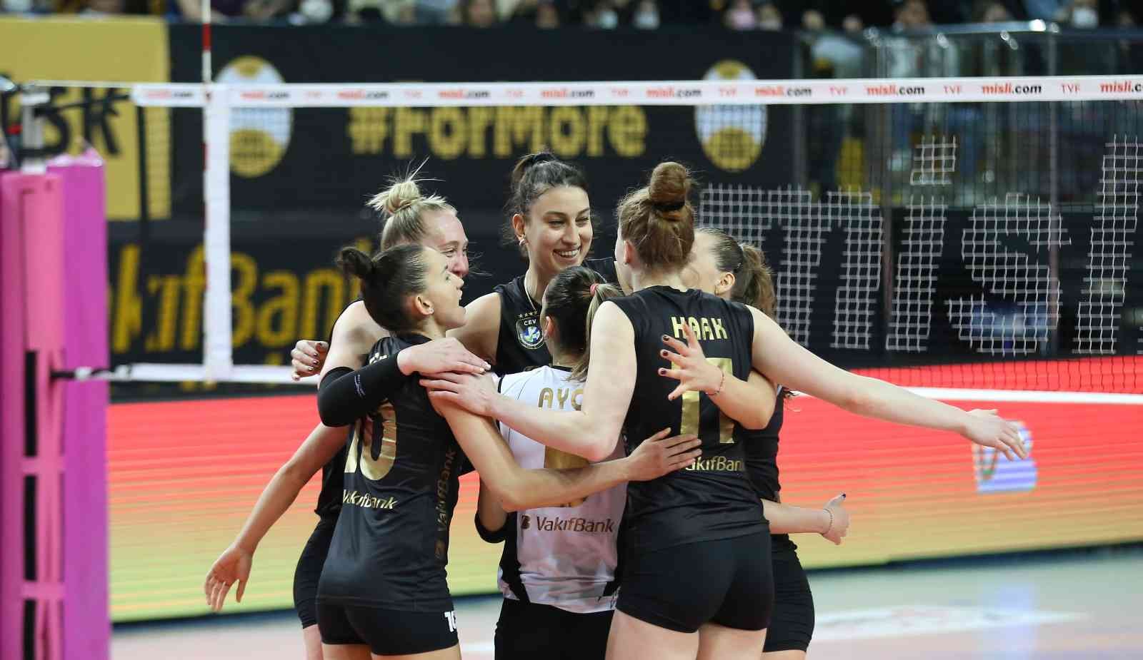 VakıfBank Başantrenörü Giovanni Guidetti, Fenerbahçe ile oynanacak CEV Şampiyonlar Ligi yarı final rövanş karşılaşması öncesi, "Takımımıza ve ...