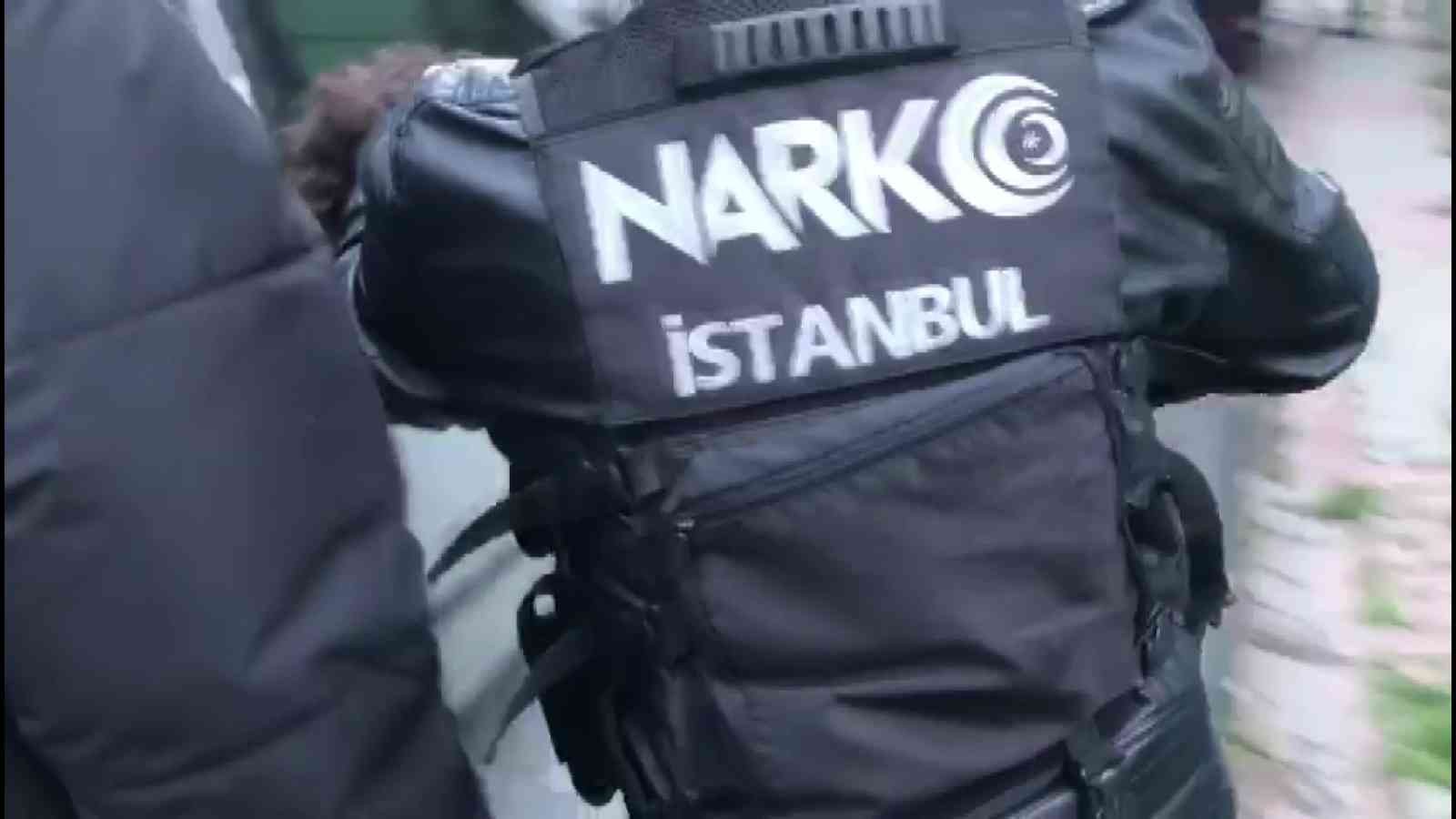 İstanbul emniyet müdürlüğü narkotik suçlarla mücadele şube müdürlüğü tarafından sabah saatlerinde 24 adrese operasyon düzenlendi. İstanbul ...