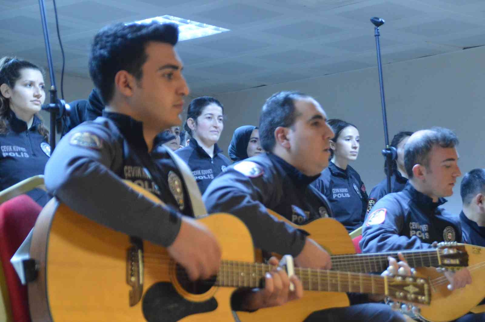 Türk Polis Teşkilatının 177. Kuruluş Yıldönümü’nde İstanbul İl Emniyet Müdürü Zafer Aktaş, Çevik Kuvvet Şube Müdürlüğü Bayrampaşa Yerleşkesi’nde ...